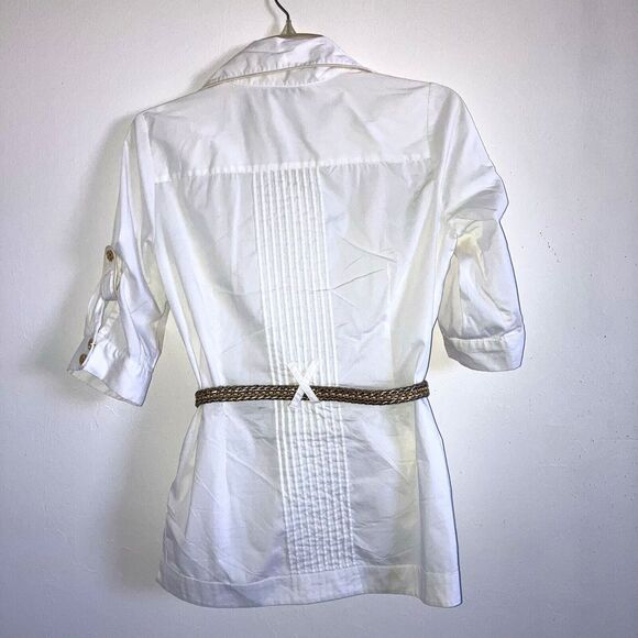 BEBE Fresh White Cotton Gold Logo Button Short Sleeve Tunic Top Belt Pintuck i - Picture 3 of 4